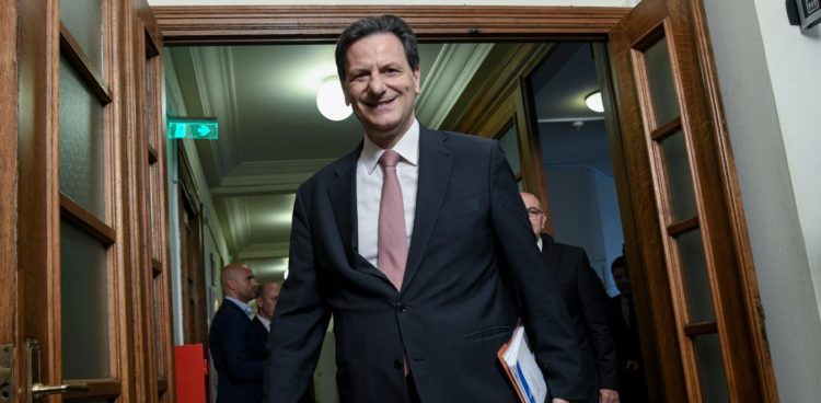 Σκυλακάκης: Έρχονται νέα μέτρα για εταιρίες που πλήττονται