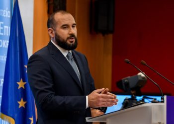 Τζανακόπουλος: Η στήριξη της εργασίας είναι όρος για τον περιορισμό της ύφεσης