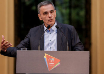 Τσακαλώτος: Η κυβέρνηση θεωρεί ότι οι εργαζόμενοι έχουν “λεφτόδεντρα”