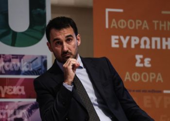 Χαρίτσης: Προσκολλημένη στις αποτυχημένες συνταγές του παρελθόντος η κυβέρνηση