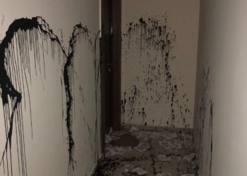 Θεσσαλονίκη: Επίθεση στο βουλευτικό γραφείο του Στράτου Σιμόπουλου