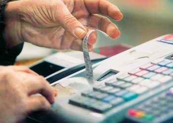 Παράταση ενός μήνα από την ΑΑΔΕ για την αλλαγή των ταμειακών μηχανών