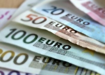 Πότε δίνεται η «επιστρεπτέα προκαταβολή» σε 90.000 επιχειρήσεις