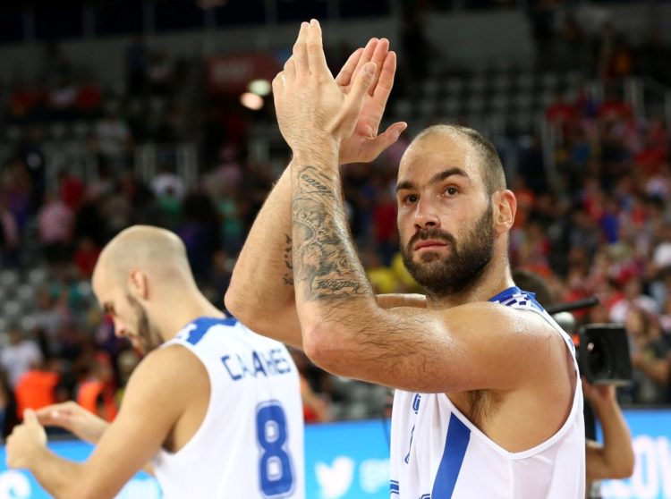 Δημοψήφισμα με Τζόρνταν, Μάτζικ και Σπανούλη