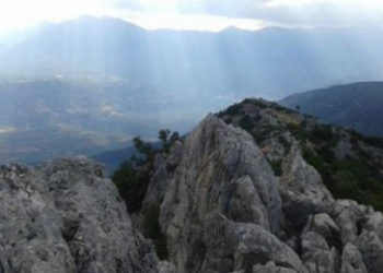 Παρνασσός: Συναγερμός για πτώση ηλικιωμένου σε χαράδρα