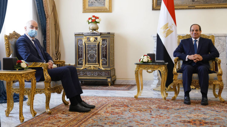 Δένδιας από το Κάιρο: Ξαναπιάσαμε το νήμα της διαπραγμάτευσης για τη συμφωνία των ΑΟΖ