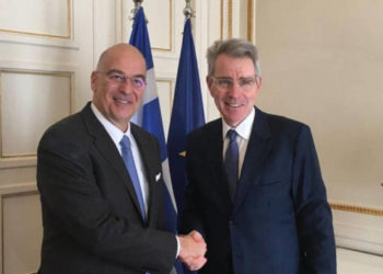 Συνάντηση του Νίκου Δένδια με τον πρέσβη των ΗΠΑ Τζέφρι Πάιατ