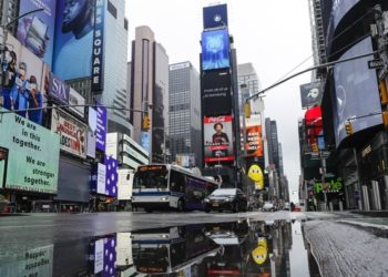 Νέα Υόρκη: Παρατείνεται έως την Κυριακή η απαγόρευση κυκλοφορίας