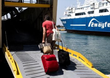 Άρση μέτρων: Αυξάνεται στο 60% ο αριθμός των επιβατών στα πλοία