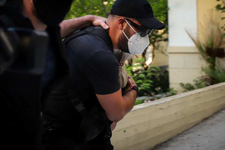 Επίθεση με βιτριόλι: Γεμάτο με φωτογραφίες της Ιωάννας το κινητό της κατηγορούμενης – Η συνομιλία της 35χρονης με το θύμα