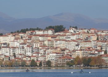 Κορονοϊός: Καμπανάκι στην Καστοριά  λόγω έξαρσης των κρουσμάτων