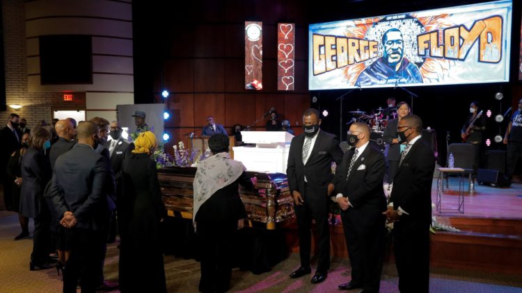 Ρίγη συγκίνησης στη Μινεάπολις: Άλλαξες τον κόσμο Τζορτζ Φλόιντ (video)