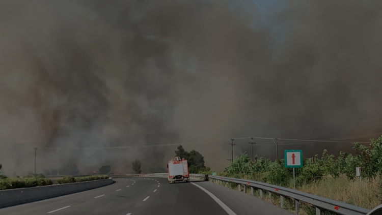 Υπό έλεγχο η φωτιά στο Μαρτίνο – Άνοιξε η εθνική οδός