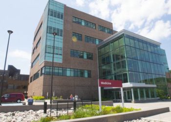 Καναδάς: Σάλος με γιατρούς στα επείγοντα – Είχαν στήσει ρατσιστικό παιχνίδι τζόγου