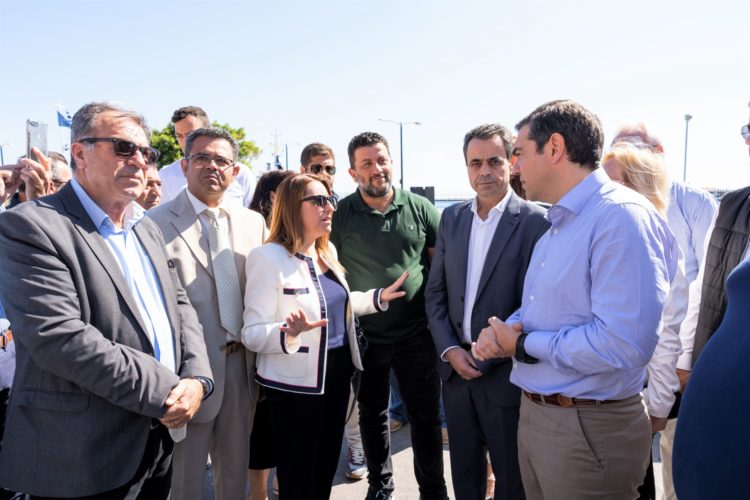 Τσίπρας: Το «Μένουμε Όρθιοι» αποτελεί μονόδρομο για των επιχειρήσεις και εργαζόμενους