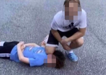 Αποτροπιαστικό challenge: Αναπαριστούν τον θάνατο του Τζορτζ Φλόιντ για να γελάσουν