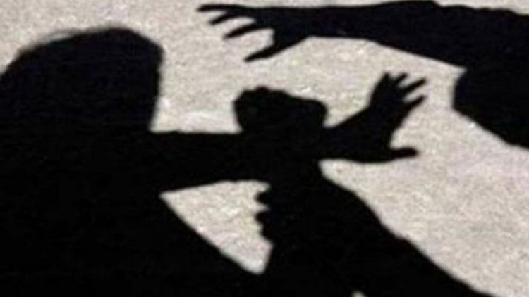 Ξυλοδαρμός μαθητή Δημοτικού από πατέρα συμμαθητή του στο Περιστέρι (video)