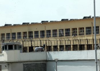 Κορυδαλλός: Απόδραση 37χρονου καταδικασμένου για ανθρωποκτονία – Ανθρωποκυνηγητό για τον εντοπισμό του