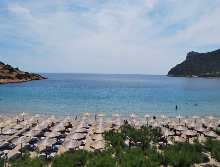 Πόρτο Ράφτη: Λουκέτο σε δημόσια παραλία λόγω συνωστισμού