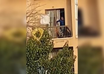 Κύπρος: Καταζητείται 28χρονος που ξυλοκόπησε τη σύντροφό του και το σκύλο τους (video)