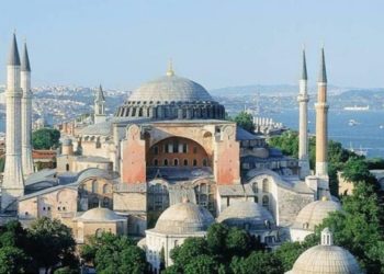 Μενδώνη προς UNESCO: Ο Ερντογάν εργαλειοποιεί την Αγία Σοφία για εσωτερικές πολιτικές σκοπιμότητες