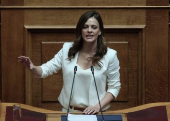 Αχτσιόγλου: Ούτε κοινωφελής εργασία, ούτε προγράμματα για τους χιλιάδες ανέργους