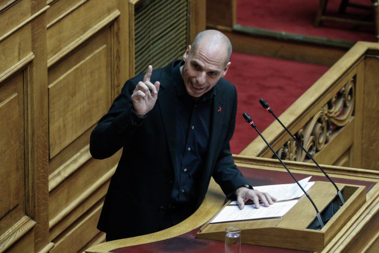 Πυρά Γ. Βαρουφάκη κατά Χρ. Σταϊκούρα: Είπατε πάλι ναι σε όλα