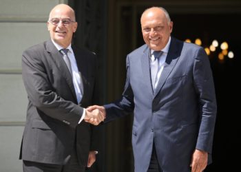 Στο Κάιρο για την ΑΟΖ Ελλάδας – Αιγύπτου ο Νίκος Δένδιας