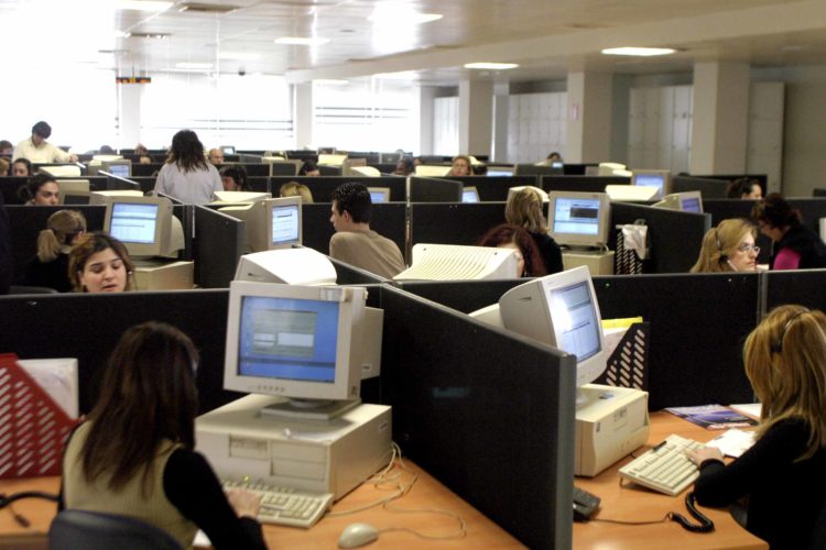 Σε πλήρη λειτουργία και χωρίς ραντεβού από σήμερα το  Δημόσιο