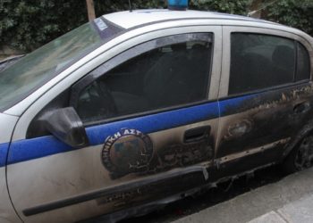 Επίθεση με μολότοφ τα ξημερώματα στο αστυνομικό τμήμα της Νέας Ιωνίας