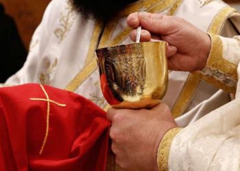 Ιερά Σύνοδος: Καμία αλλαγή στη Θεία Κοινωνία – Ασυμβίβαστη με τη Χριστιανική πίστη η γιόγκα