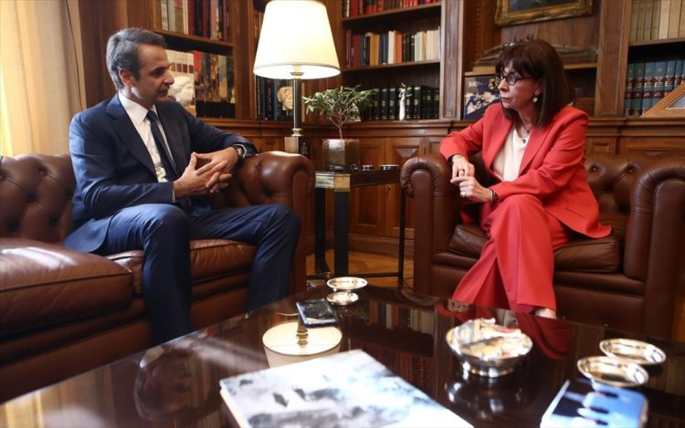 Σαφές μήνυμα Σακελλαροπούλου και Μητσοτάκη στην Τουρκία: Η χώρα θα αντιμετωπίσει όλες τις προκλήσεις