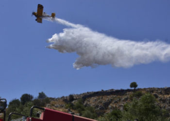 Μεγάλη φωτιά στα πηγάδια Αχαΐας
