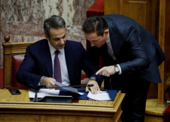 Τα αδιάφορα κυβερνητικά σφυρίγματα ενός χρόνου για τη Novartis