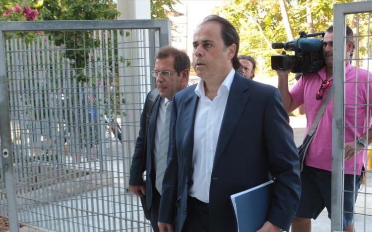 Παπασταύρου: Στοχοποιήθηκα βάναυσα – Ψέματα τα περί εμβάσματος 2,6 εκατ. ευρώ