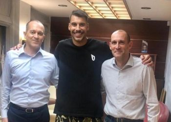 Συμφώνησαν για ακόμη ένα χρόνο Ολυμπιακός και Γιώργος Πρίντεζης