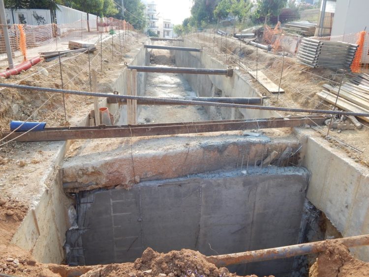 ΣΥΡΙΖΑ: «Παγωμένα» επί ένα χρόνο μεγάλα αντιπλημμυρικά έργα του «ΦιλόΔημου»