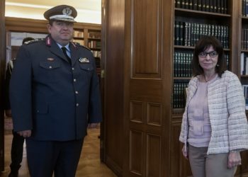 Τον αρχηγό της Αστυνομίας δέχθηκε η Κατερίνα Σακελλαροπούλου