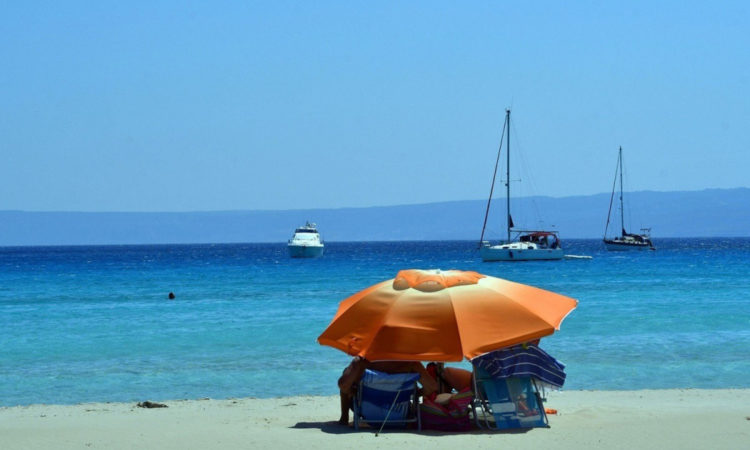 Κοινωνικός Τουρισμός: Έως τα μεσάνυχτα οι αιτήσεις – Παράταση για καταλύματα, ακτοπλοϊκές