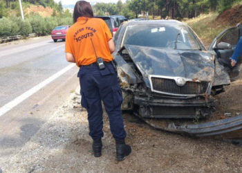 Θεσσαλονίκη: Εκτροπή-ανατροπή αυτοκινήτου στην περιφερειακή οδό