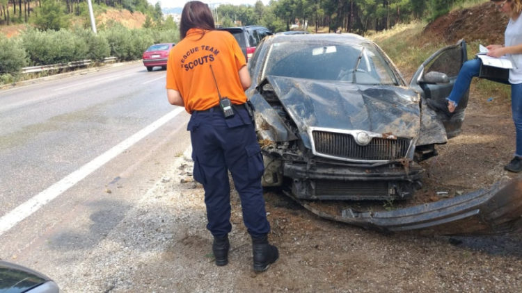 Θεσσαλονίκη: Εκτροπή-ανατροπή αυτοκινήτου στην περιφερειακή οδό