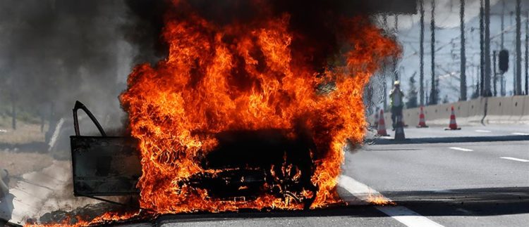Φωτιά σε αυτοκίνητο στην Αττική Οδό