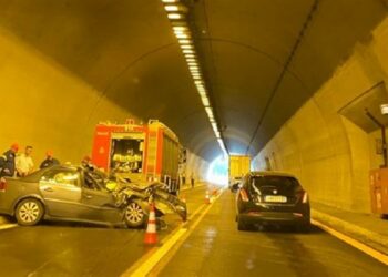 Εγνατία Οδός: Σοκαριστικό τροχαίο μέσα σε τούνελ, ουρές χιλιομέτρων