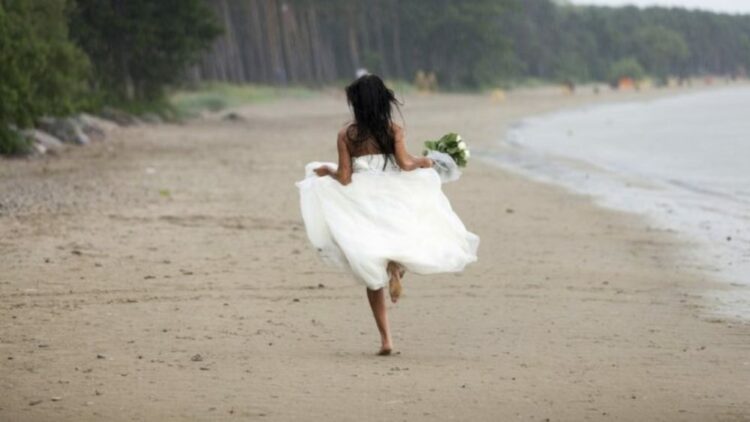 Αίγιο: Οι καλεσμένοι πήγαν στην Εκκλησία, αλλά η νύφη το ‘σκασε