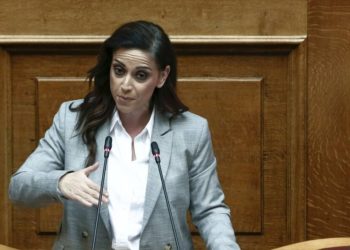 Καλύτερα να μασούν, παρά να μιλούν