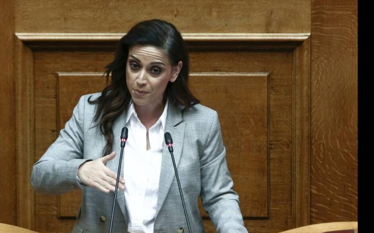 Καλύτερα να μασούν, παρά να μιλούν