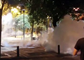 Εξάρχεια: Άγρια επεισόδια μεταξύ αντιεξουσιαστών και αστυνομίας (βίντεο)