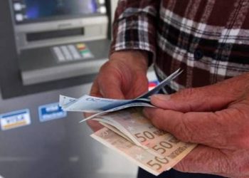Συνταξιούχοι: Ποιοι θα πάρουν αναδρομικά έως και 16.590 ευρώ