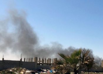 Λιβύη: Αεροπορικές επιδρομές «ξένων μαχητικών» καταγγέλλει ο Σάρατζ