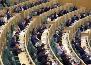 Ρωσία: Η βουλή ξεκίνησε την νομοθέτηση για απαγόρευση γάμων μεταξύ ατόμων ιδίου φύλου